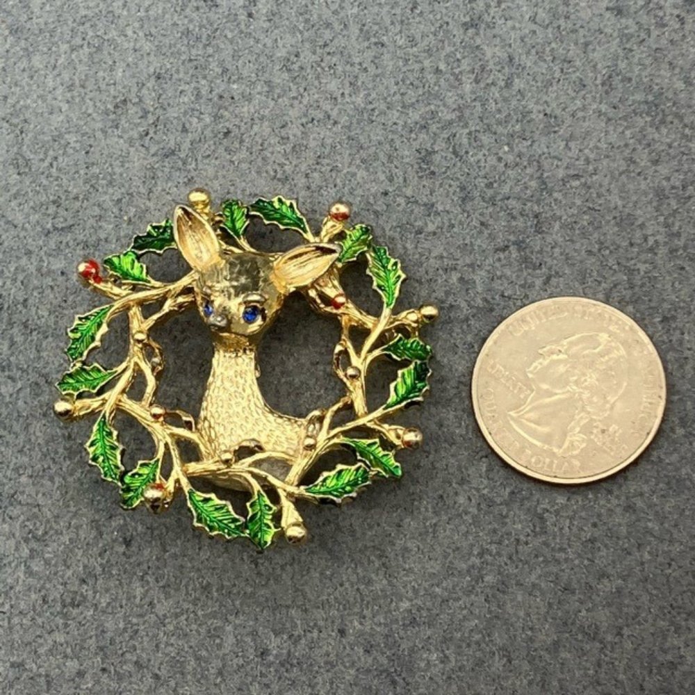 Gerrys Christmas Pin Brooch Reindeer Wreath As Is Gold Green Blue Eyes Vintage